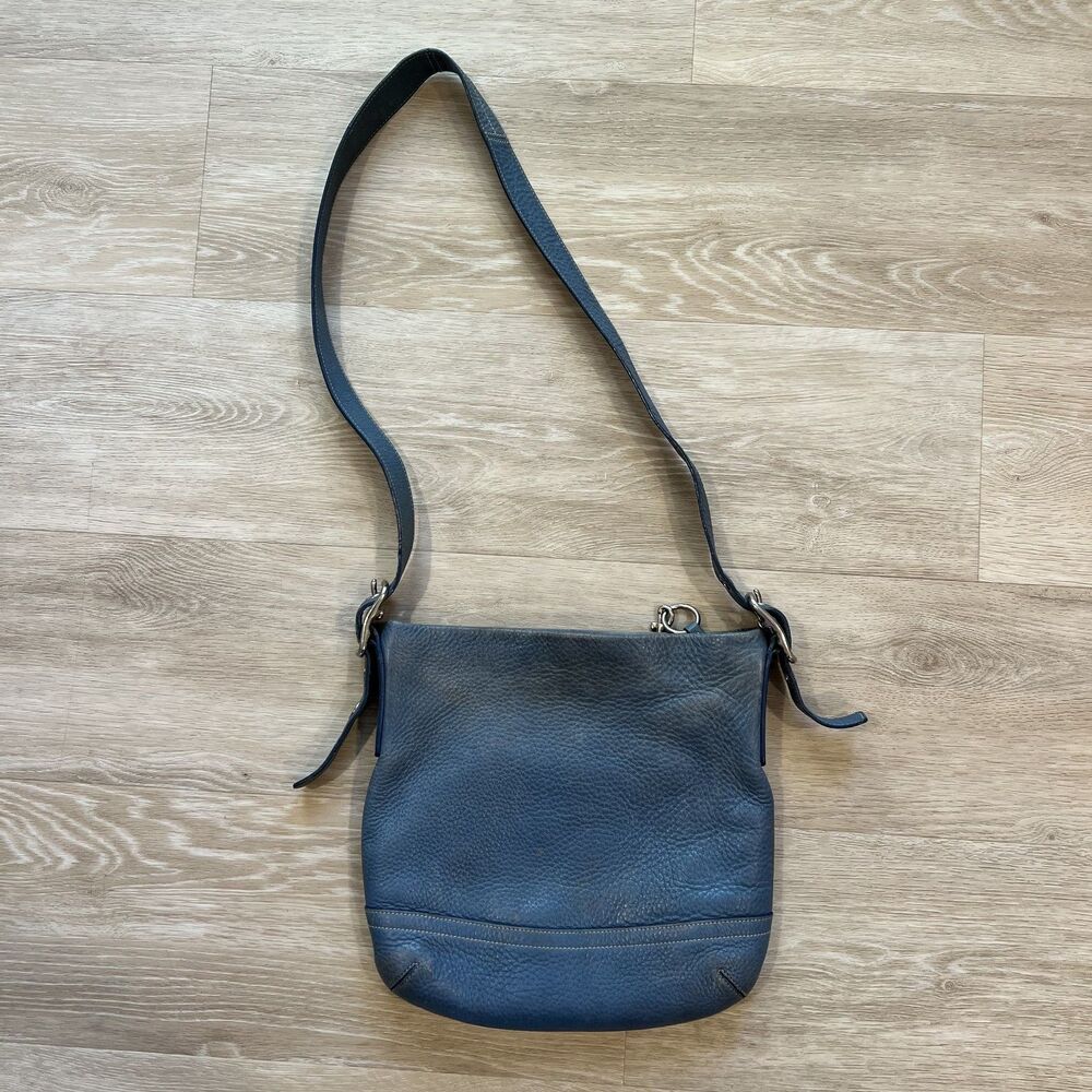 Vintage Authentic Coach Legacy Slim Duffle Pebble Leather Shoulder Bag Blue